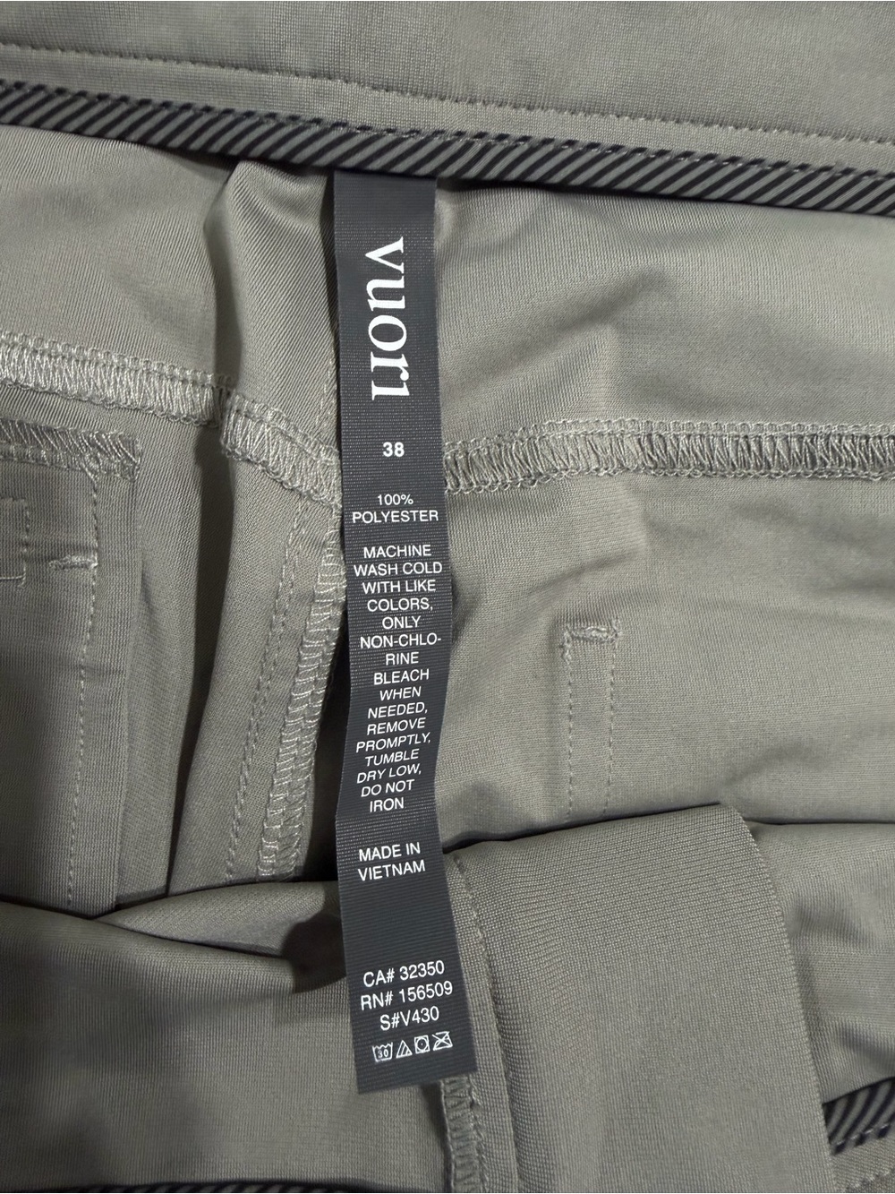 Vuori Meta pants Size 38X32 light gray five pocket design waistband - Picture 2 of 14